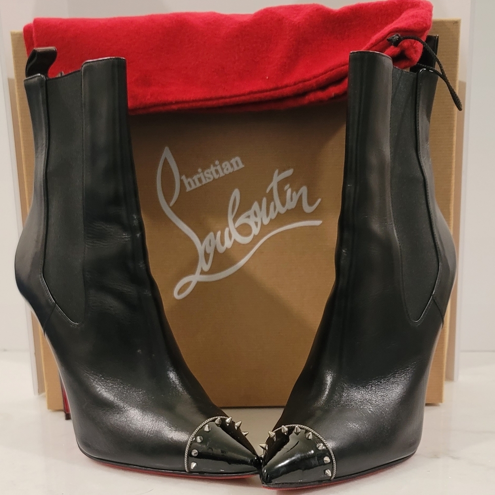 Christian Louboutin Banjo 100 Patent/Shiny Calf.  Black/Silver
